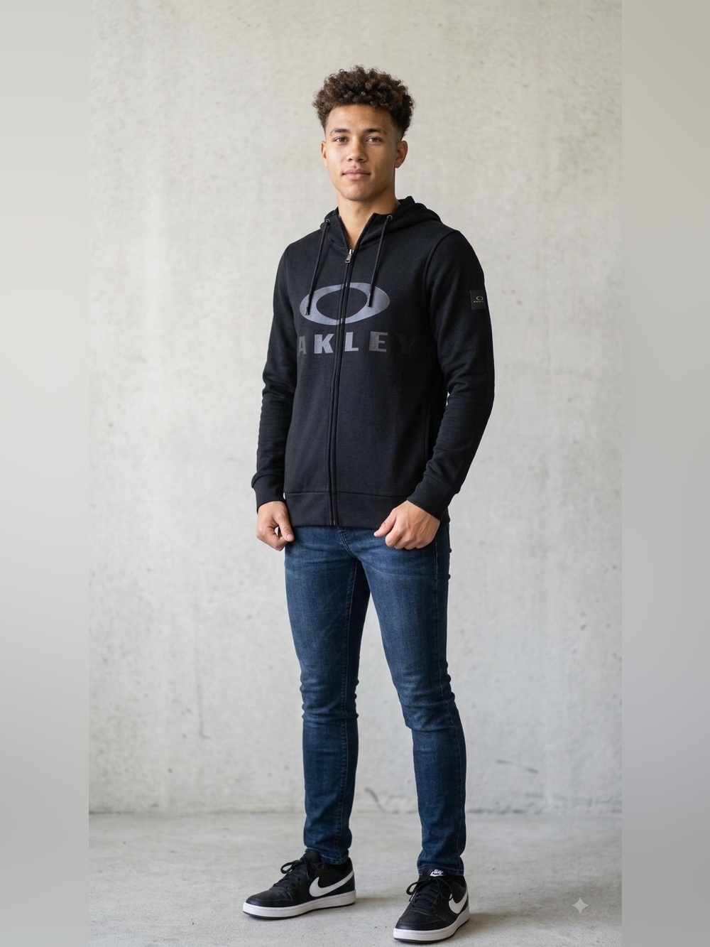 Oakley Men’s Bark FZ Full-Zip Hoodie – Blackout Black – Size M